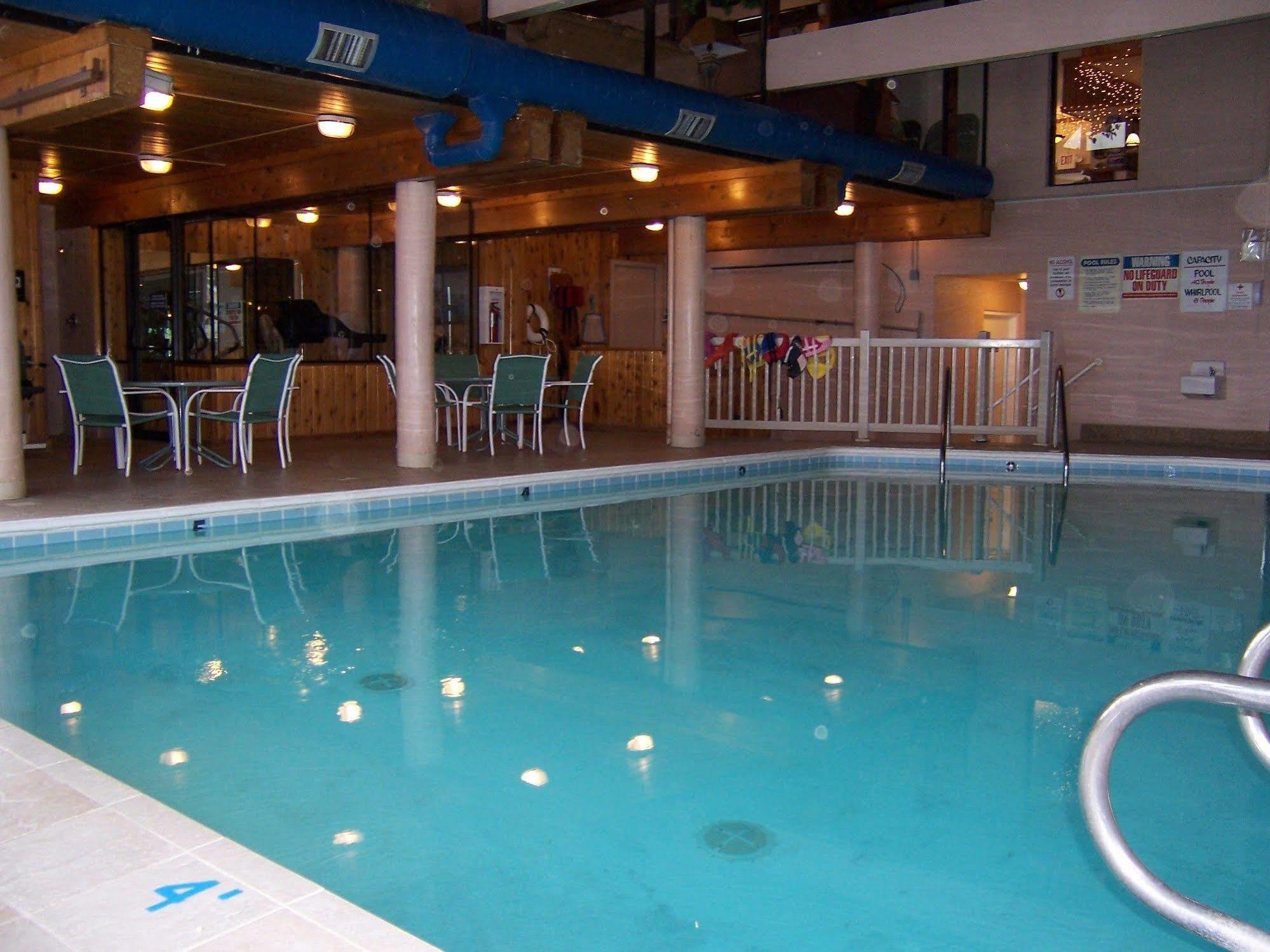 Pinestead Reef Resort Traverse City Exterior foto